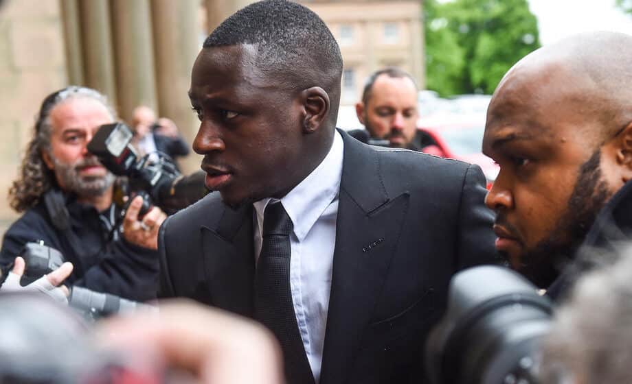 Fudbaleru Mančester sitija Benžamenu Mendiju odloženo suđenje za osam slučajeva silovanja 1