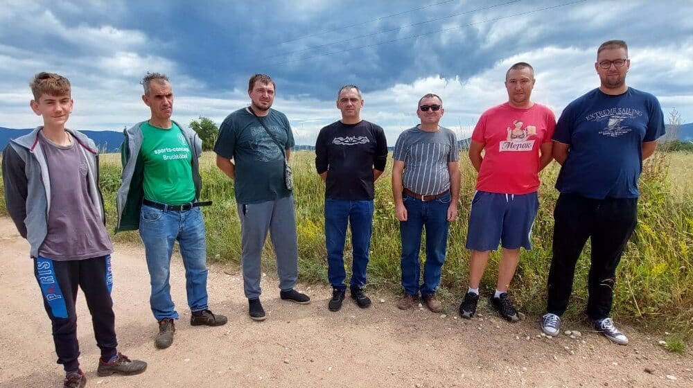 “Majku danima nisam mogao da sahranim”: Muke meštana Gornjana kod Bora koji nemaju put 1