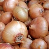 Trikovi kako da vam crni luk što duže traje 12