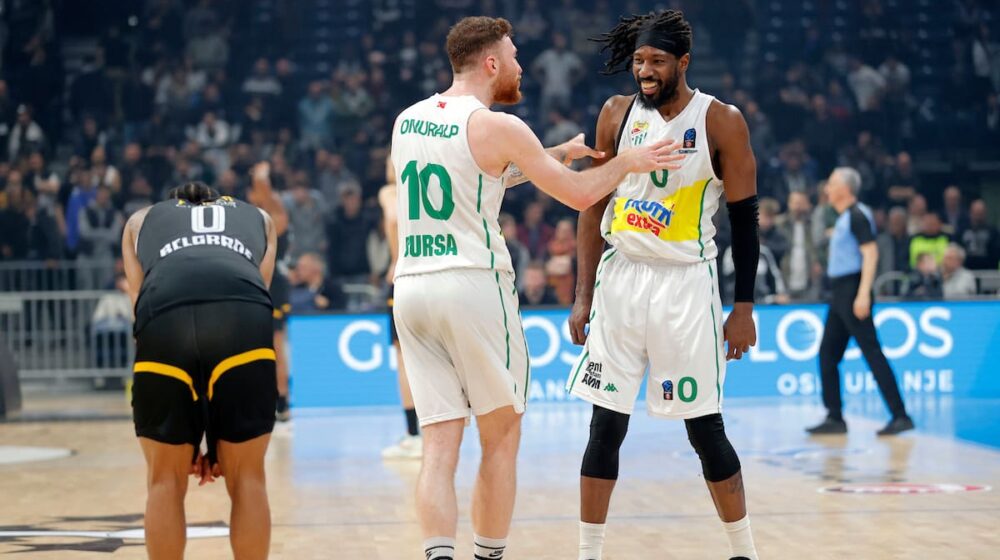 Džon Holand novo pojačanje Crvene zvezde 1