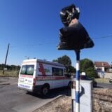 Umesto rampe i polubranika na pružnim prelazima u Zrenjaninu noćne sirene bude građane kad nailazi voz 5