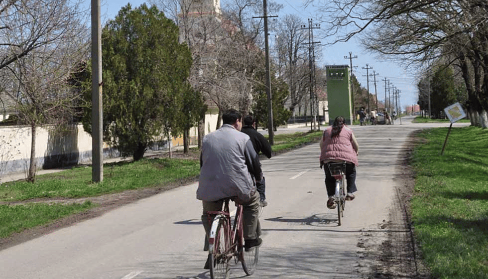 Dok Vojvođani muku muče s lošim kvalitetom vode za piće, meštanima jednog sela teče "zdravlje s Karpata" iz česme 1