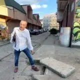 Prolazak centrom Zaječara opasan po zdravlje: Građanin zbog rupa i armature koja viri iz betona zadobio dvostruki otvoreni prelom noge 12