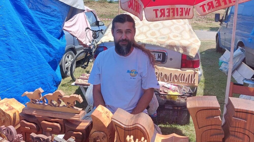 Hemijski inženjer iz Zaječara od drveta izrađuje unikatne predmete 1