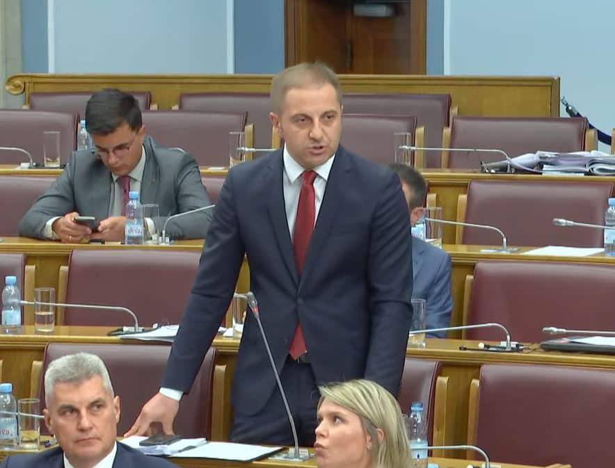 Abazović: Neću podneti ostavku, sve mora a ništa ne može 3