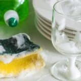 Šta nikako ne bi trebalo da perete deterdžentom za sudove? 10