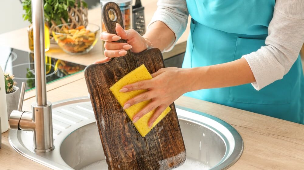 Kako pravilno očistiti kuhinjsku dasku? 1