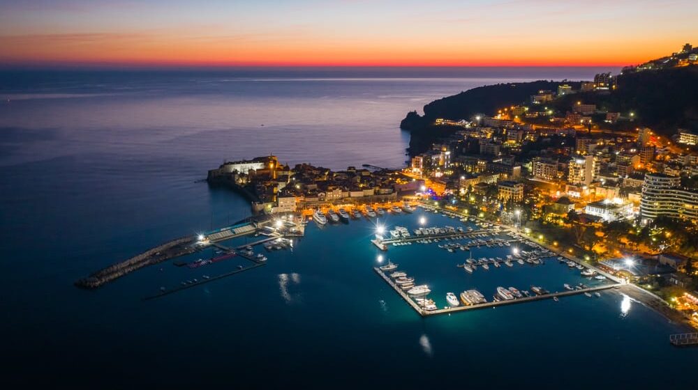 Kulminacija višedecenijskog problema: Buka tera turiste iz Budve, vlasnici stanova stavljaju duple prozore 1