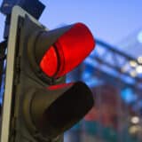 Poređenje saobraćajnih kazni u regionu: Koliko ćete platiti ako prođete kroz crveno? 7