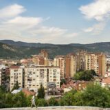 Oglasile se sirene za uzbunu u Kosovskoj Mitrovici: Građani u panici (VIDEO) 8