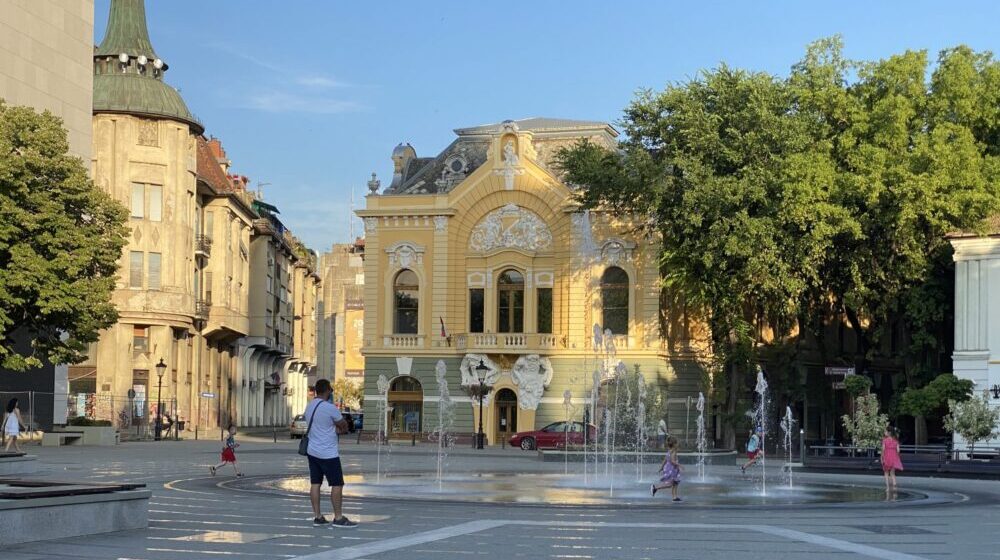 Subotica: Građani u šetnji uprkos visokim temperaturama 1