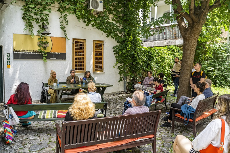 O „Svetu bez žena“ ili „Muškarci to rade bolje“ 1