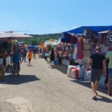 Počeo tradicionalni letnji vašar u Zaječaru: Pljeskavice od 250 do 300, jagnjetina 2.500 dinara za kilogram 1