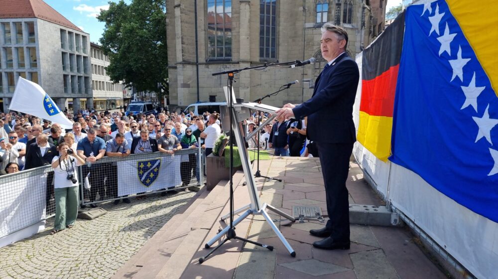 Komšić u Štutgartu: Negatori slave genocid, to neće proći nekažnjeno 1