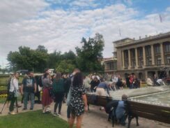 viber_image_2022-07-11_18-37-04-619 Kod Predsedništva upaljene sveće za žrtve genocida u Srebrenici 5