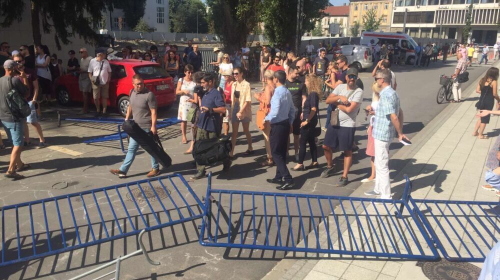 Pokret za preokret: Janko Veselinović povređen tokom protesta protiv GUP-a 1