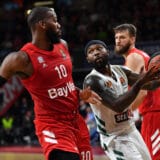 Bentil sleće na Mali Kalemegdan 1