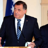 Komšić: Dolazak britanskih vojnih stručnjaka u skladu sa Dejtonom, nezakonite Dodikove najave o paravojski (VRS) 13