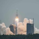 Kineska raketa pala na Zemlju 1