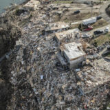 U poplavama u Kentakiju stradalo najmanje 16 ljudi 5