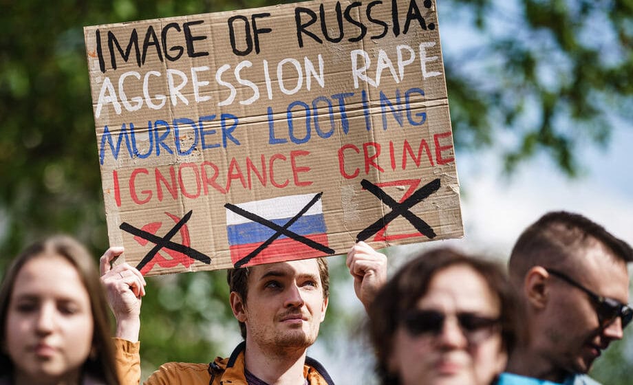 Britanski novinar Džon Svin: "Krvava vladavina Vladimira Putina" 1