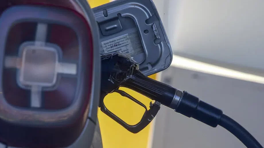Gorivo pojeftinilo: Objavljene cene goriva koje će važiti do 29. jula 1