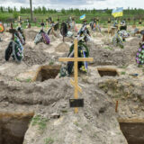 "Sablasna tišina i neočekivano prijateljstvo": Kako izgleda svakodnevnica trojice kopača grobova u Ukrajinskom gradu Buči 4