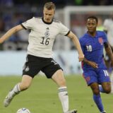 Sterling prešao u Čelsi 4