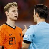 Barselona pritiska De Jonga da potpiše za Junajted 7