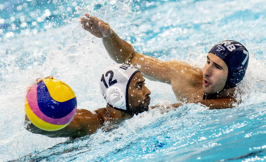 Srbija "preplivala" Crnu Goru 1