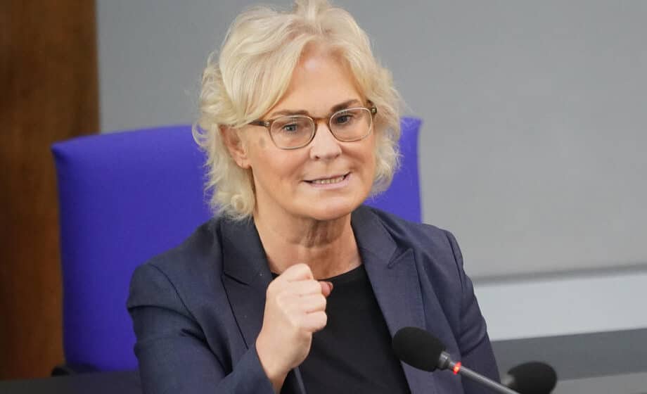 Mediji: Lambreht zabranila proveru tenkova pre sastanka u bazi Ramštajn 1