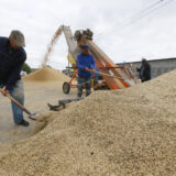 Rusija i Ukrajina na prvim razgovorima o izvozu žitarica sa UN i turskim zvaničnicima 10