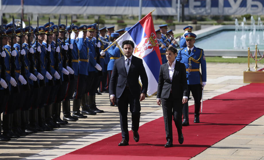 Brat Dritana Abazovića i premijerkina partnerka otvaraju kliniku u bivšoj zgradi BIGZ-a u Beogradu? 1