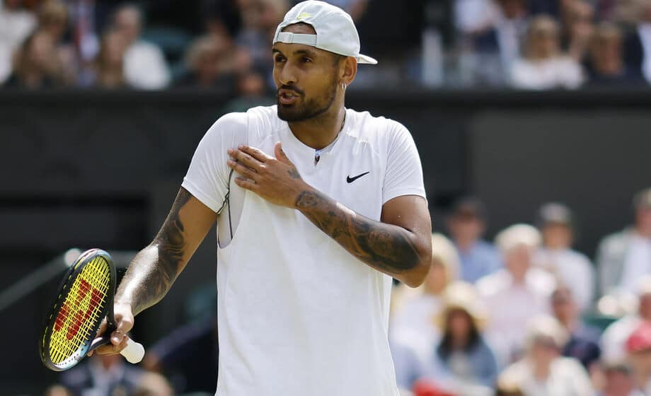 Povređeni Kirjos ušao u četvrtfinale Vimbldona, pa tražio vino 1