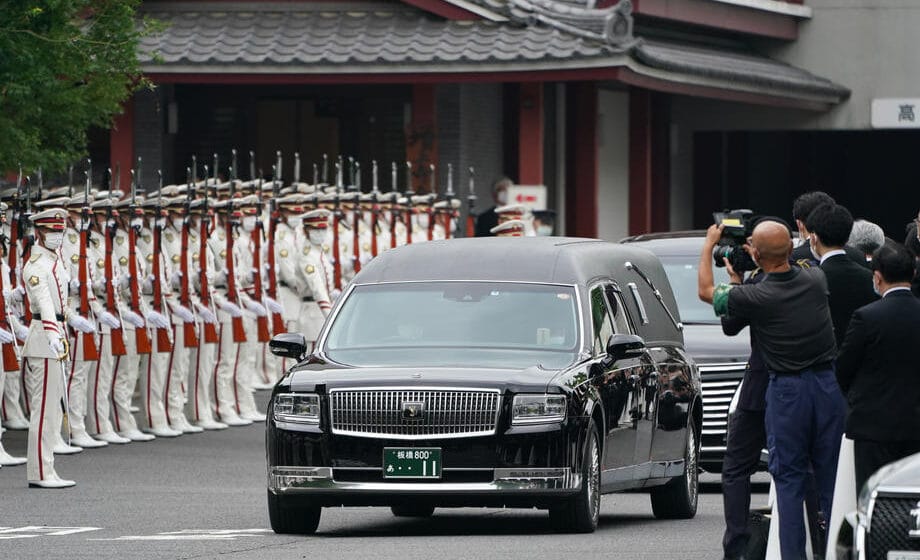 Kina izrazila nezadovoljstvo zbog prisustva potpredsednika Tajvana sahrani Abea 1