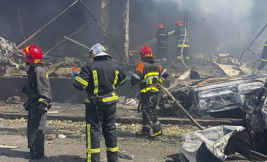 Aktivirao bombu na železničkoj stanici u Ukrajini, ima mrtvih i povređenih 1