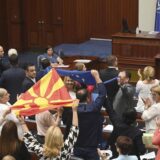 Sobranje Severne Makedonije zadužilo Vladu da prihvati francuski predlog za početak pregovra sa EU 6