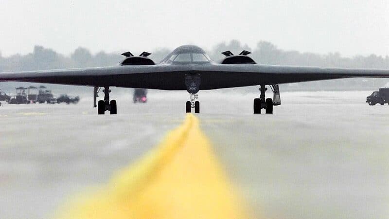 Kako su "leteće tvrđave" B1 i B2, umesto Rusije, bombardovale Srbiju? 1