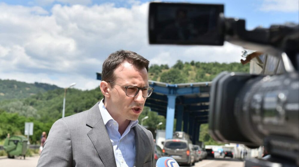 Zašto Beograd ćuti o odluci Severne Mitrovice da obustavi gradnju objekata koje finansira država Srbija? 1