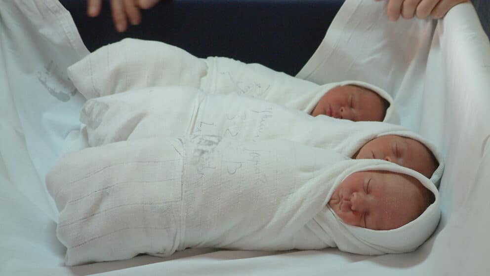 U Kliničkom centru Vojvodine prvi put u istoriji rođenje četvorke 1