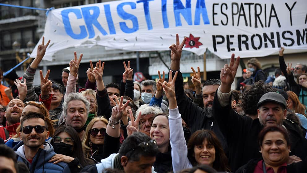 Argentinci brane potpredsednicu Kristini de Kiršner, ne veruju u tužbe o korupciji 1