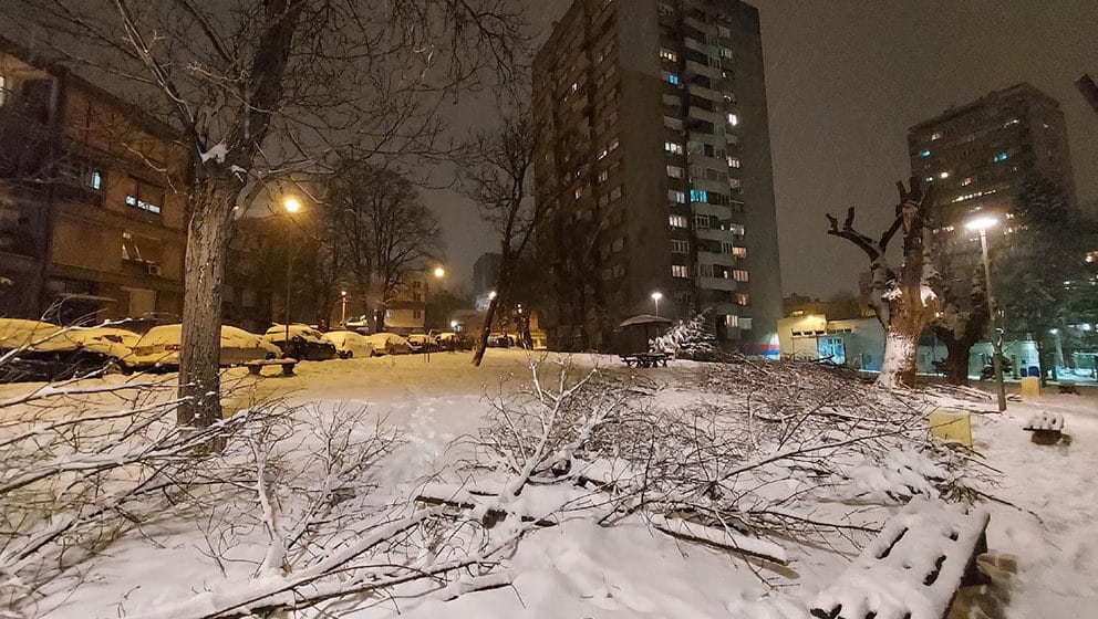 Zbog odluke iz 1987. godine građani koji rano idu na posao tumaraju po mraku 1