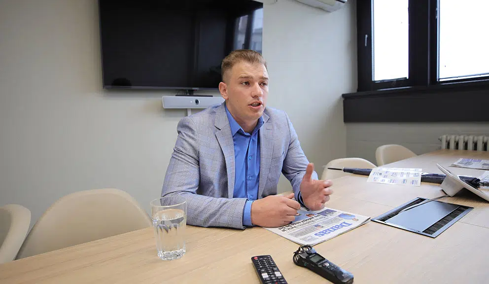 "NATO povećava broj trupa KFOR-a ne zbog zahteva, već zbog ponašanja Srbije" 3 "NATO povećava broj trupa KFOR-a ne zbog zahteva, već zbog ponašanja Srbije" 3