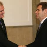 Nikolić nudi savez Koštunici, socijaliste niko ne želi: Srbija pre 20 godina dočekala Novu godinu bez Vlade 10