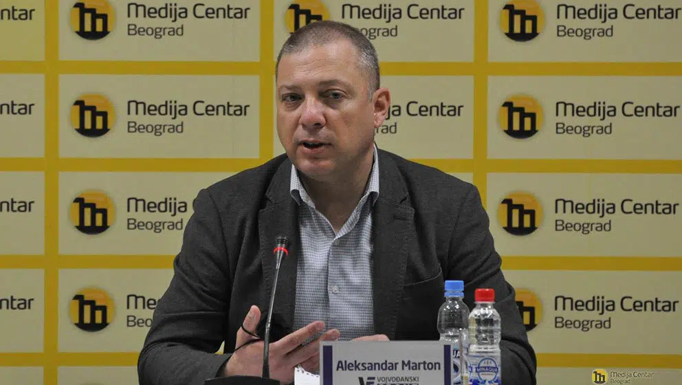 Vučić na paradi vojske koja ubija po Ukrajini 1