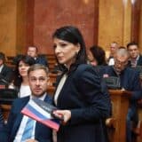 Kako teče javna polemika Narodne stranke i Stranke slobode i pravde: Ko je kome šta rekao u Skupštini, u klupama i na konsultacijama 14