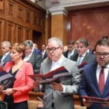 Poslanici opozicije traže ostavku Ružića i ukazuju na odgovornost društva u celini 14