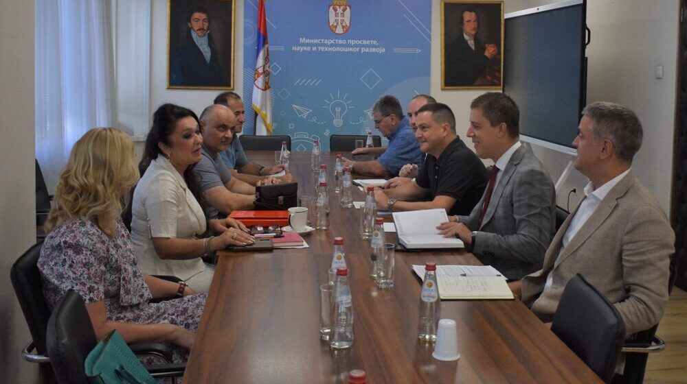 Unija sindikata prosvetnih radnika Vojvodine: Šta je Ružić prećutao? 1