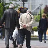 "Oni nas gledaju kao budžetski trošak": Vučić obećava penzije od 750 evra, a teško će ispuniti i prethodno obećanje 10