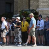 Počinju prijave za vaučere od po 10.000 dinara za subvencionisani odmor: Ko može da se prijavi? 8